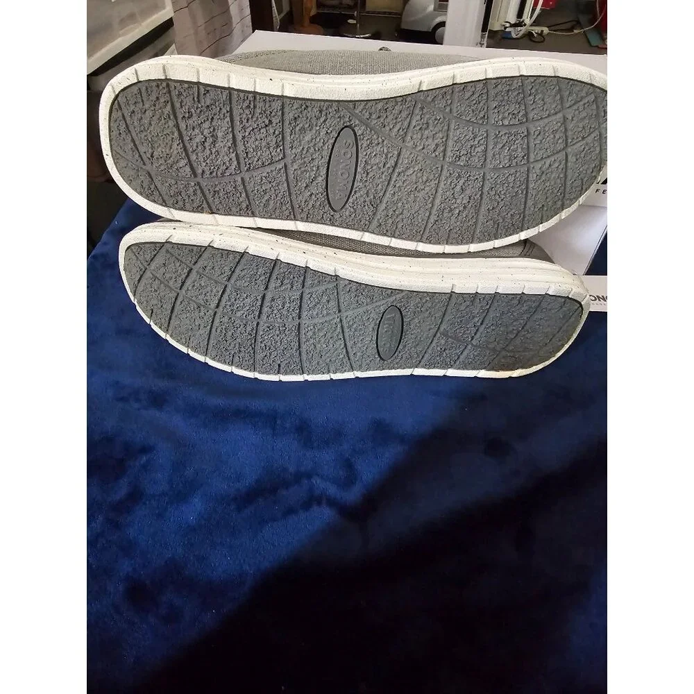 Sonoma Mens Gray Canvas Slip-On Shoes Size 6 With Memory Foam For Comfort‎